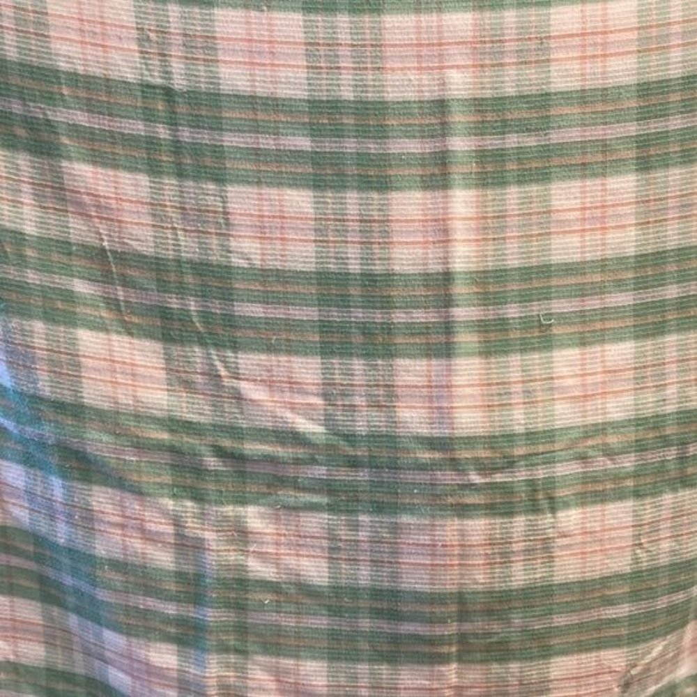 VINTAGE 1970’s peach & mint coverlet. Full/queen 96 x 106. 301